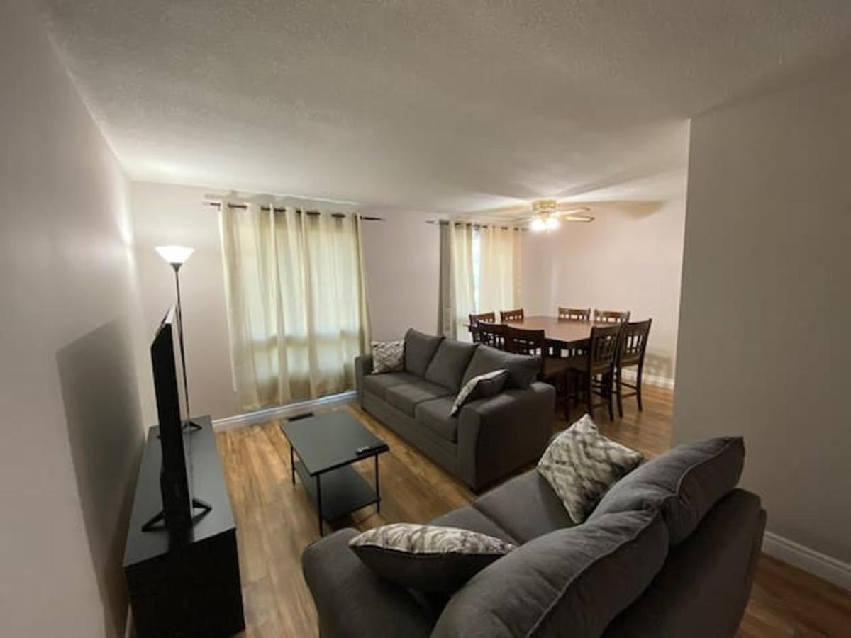 Kingston Comfort Hub 외부 사진