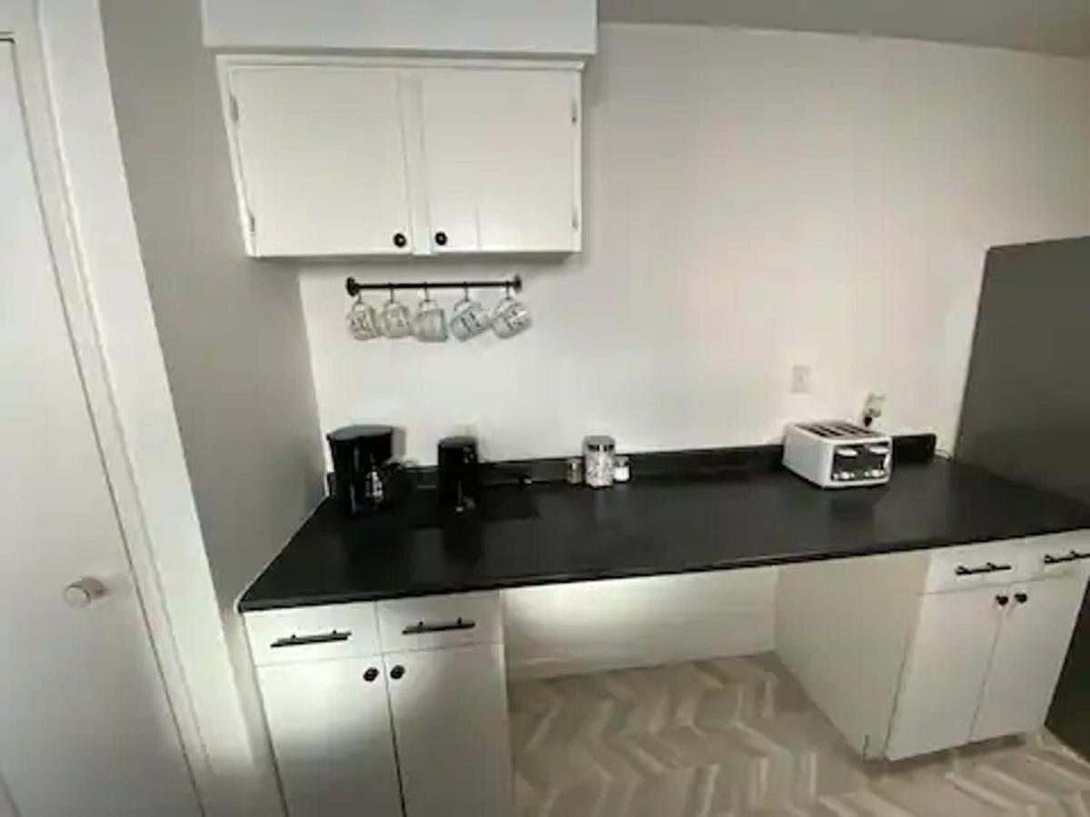 Kingston Comfort Hub 외부 사진